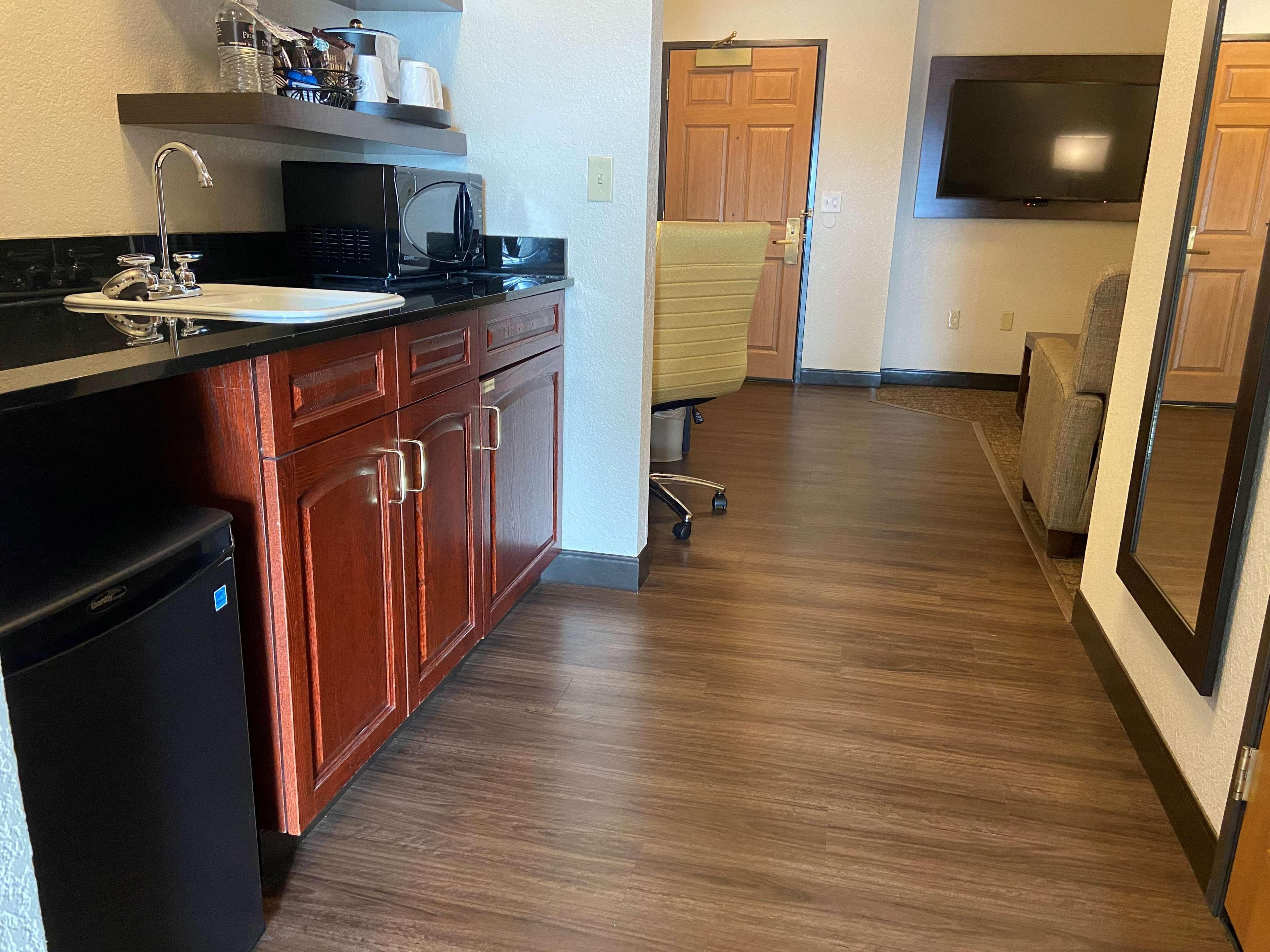 Best Western Premier Bridgewood Hotel Resort Neenah Extérieur photo