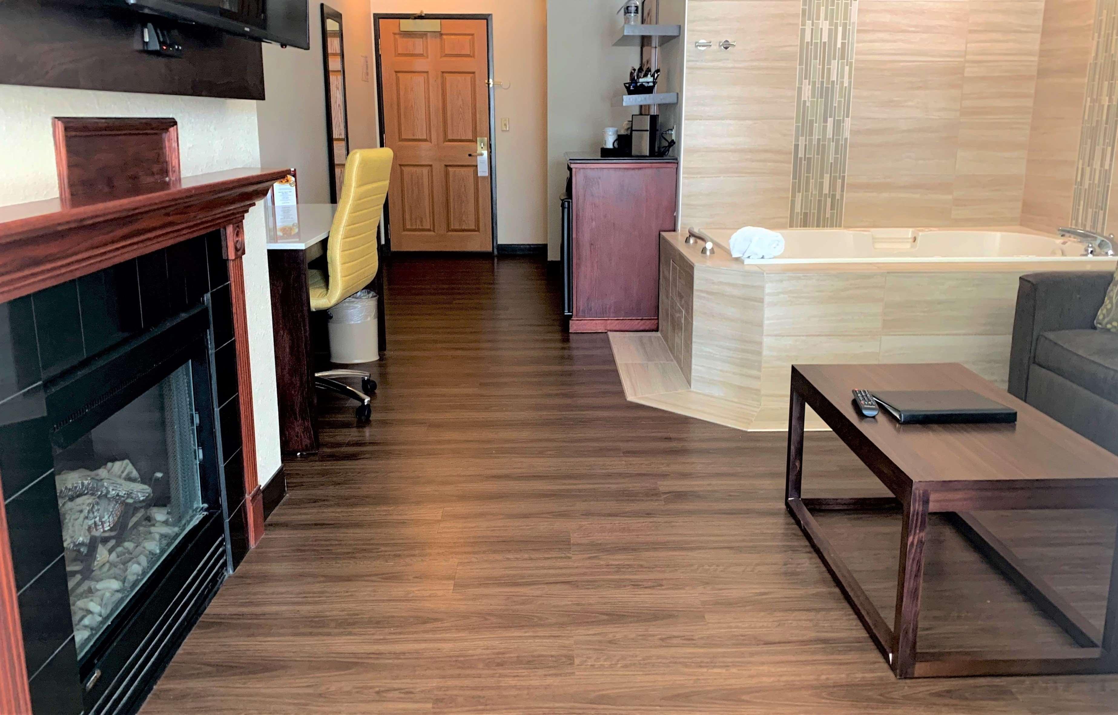 Best Western Premier Bridgewood Hotel Resort Neenah Extérieur photo