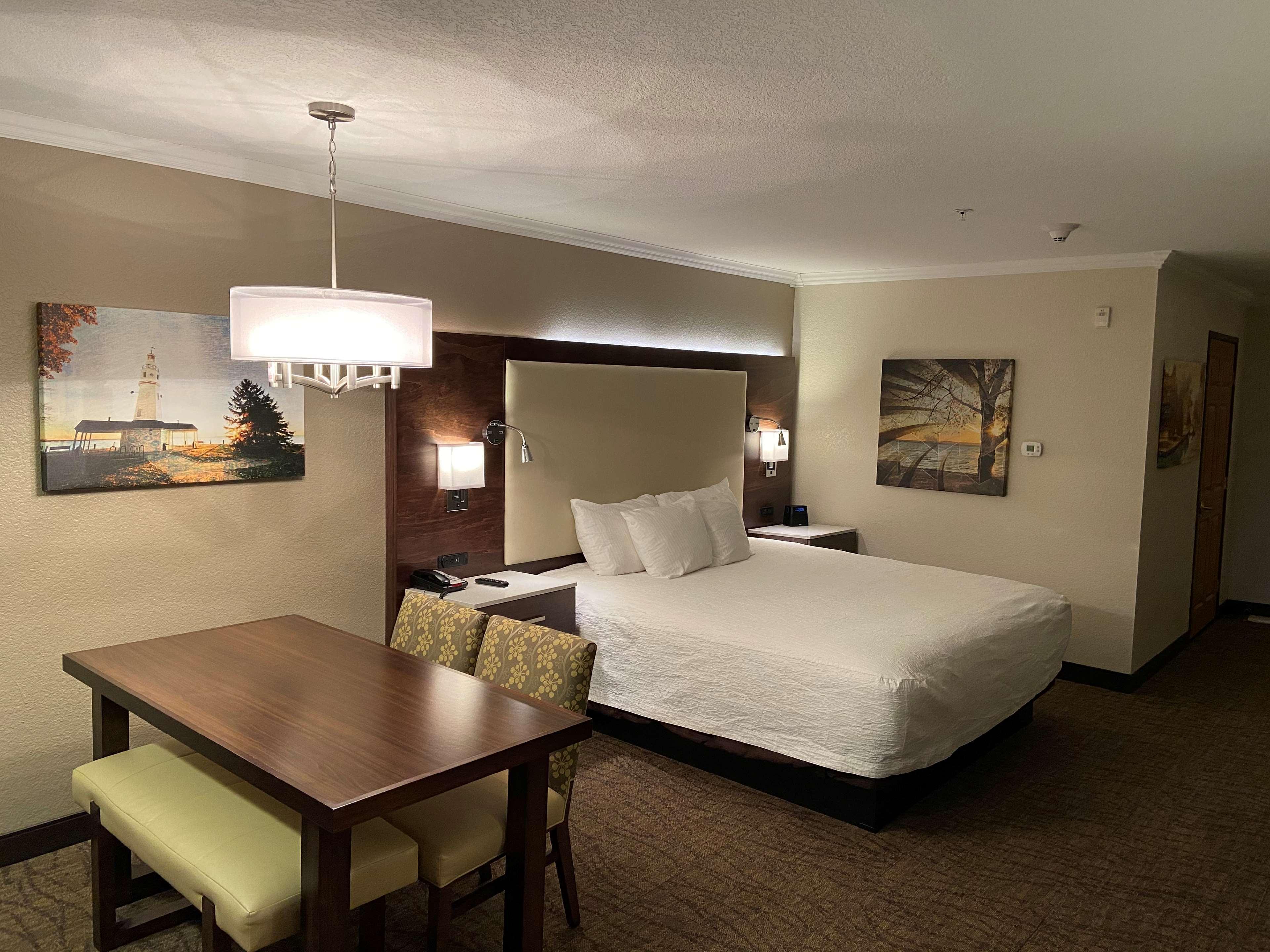 Best Western Premier Bridgewood Hotel Resort Neenah Extérieur photo