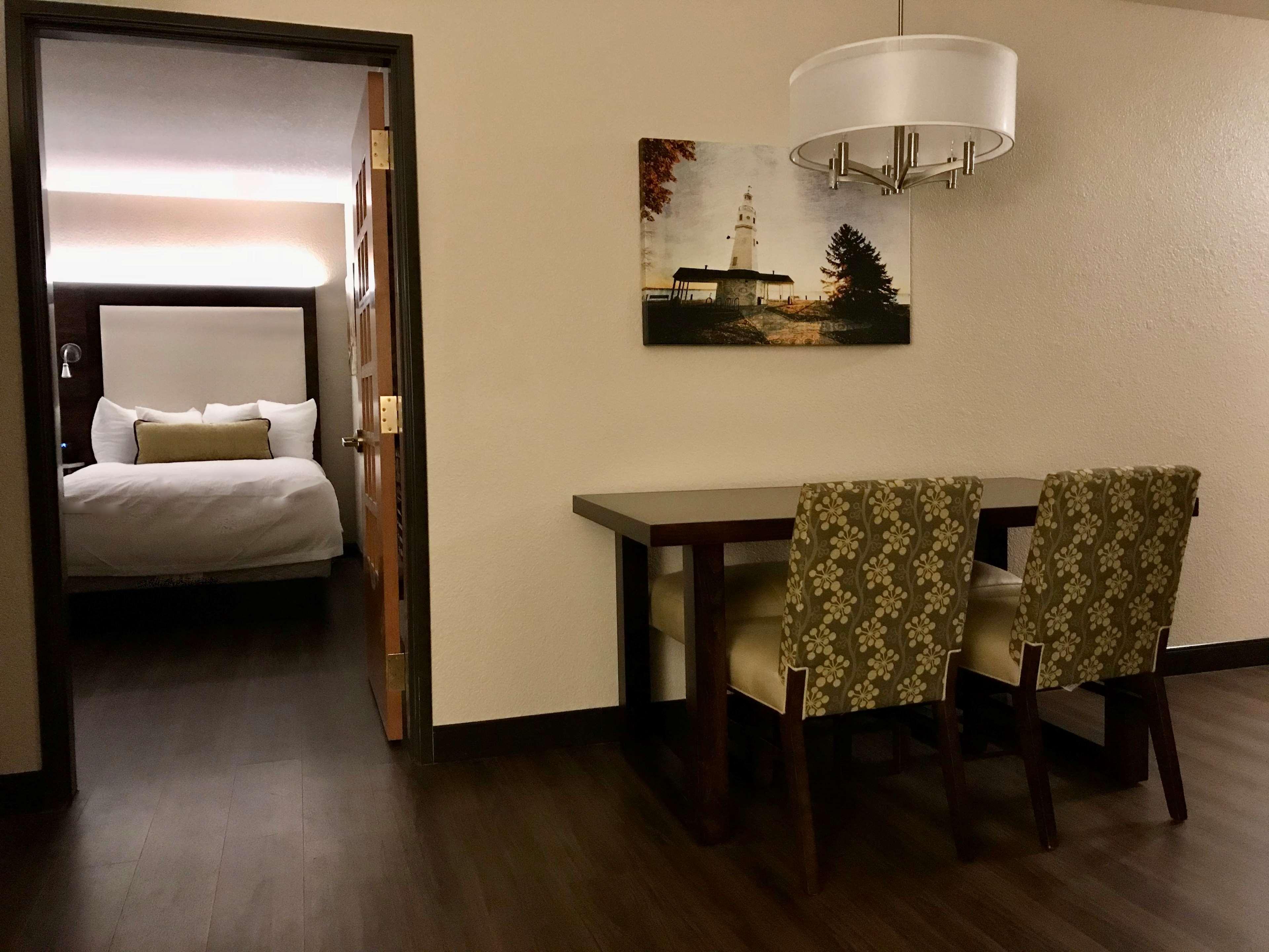 Best Western Premier Bridgewood Hotel Resort Neenah Extérieur photo