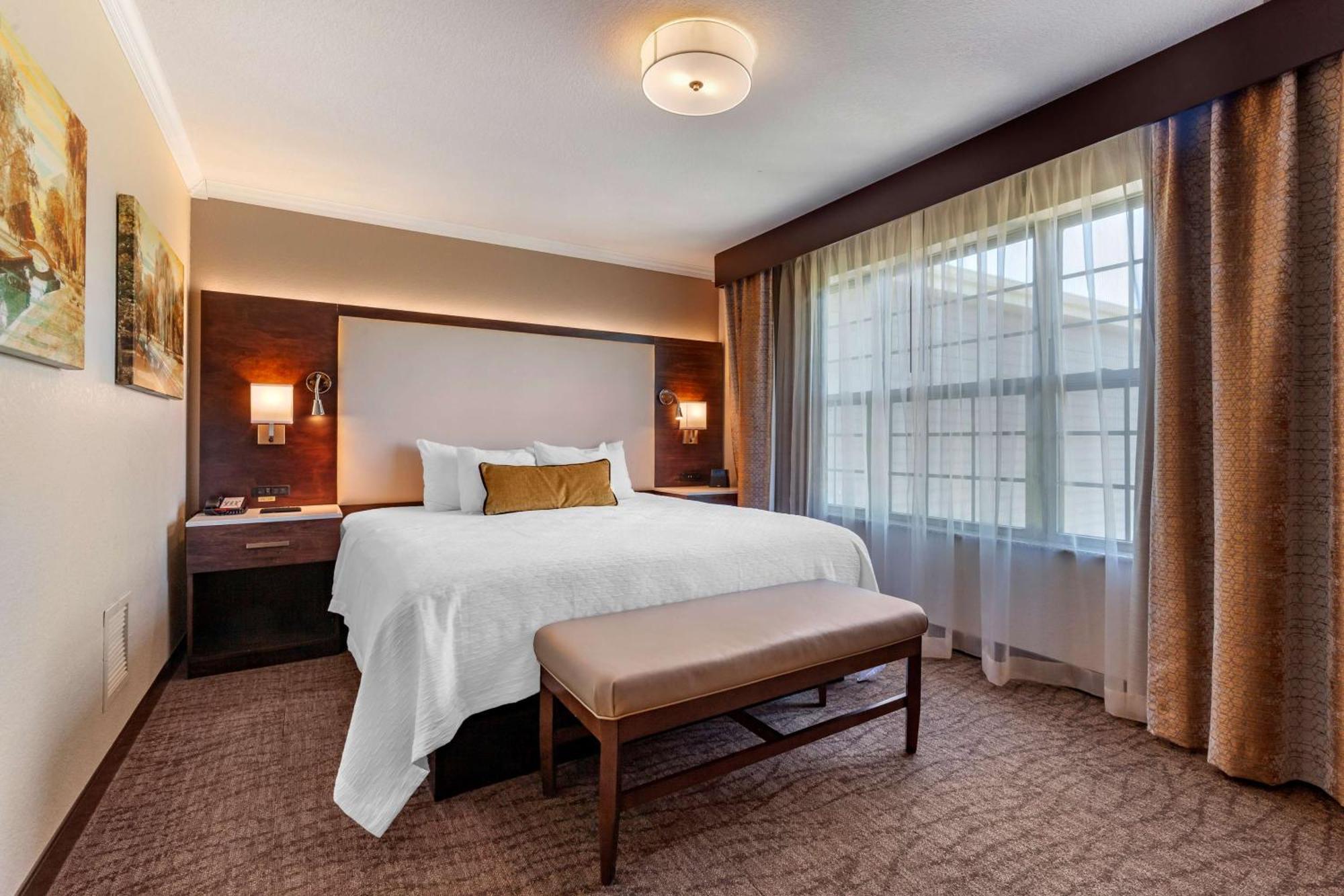 Best Western Premier Bridgewood Hotel Resort Neenah Extérieur photo